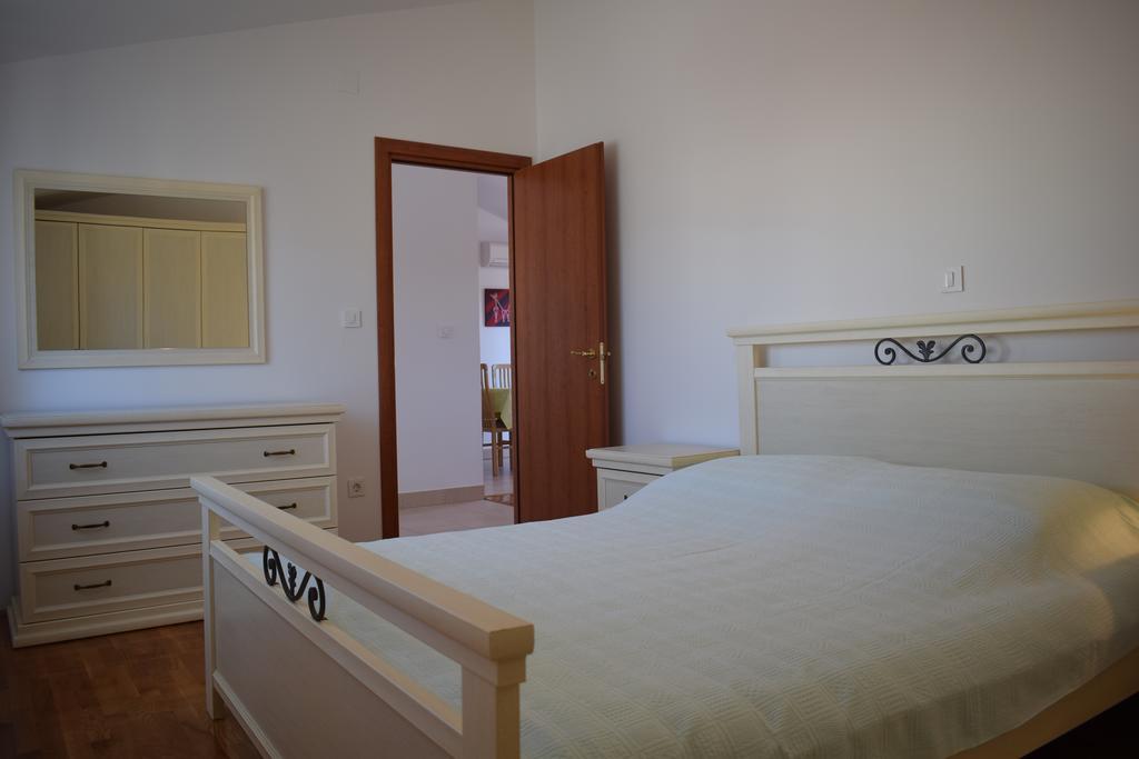 Apartments Blue Dream Malinska Exterior photo