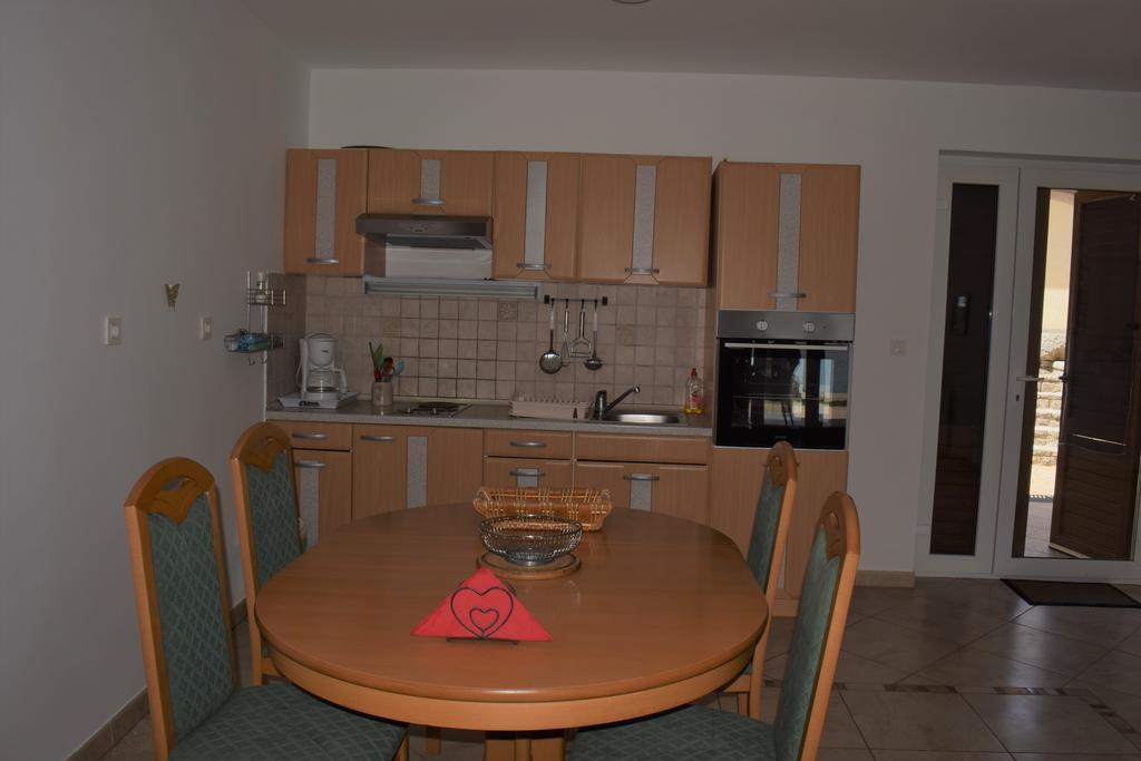 Apartments Blue Dream Malinska Exterior photo